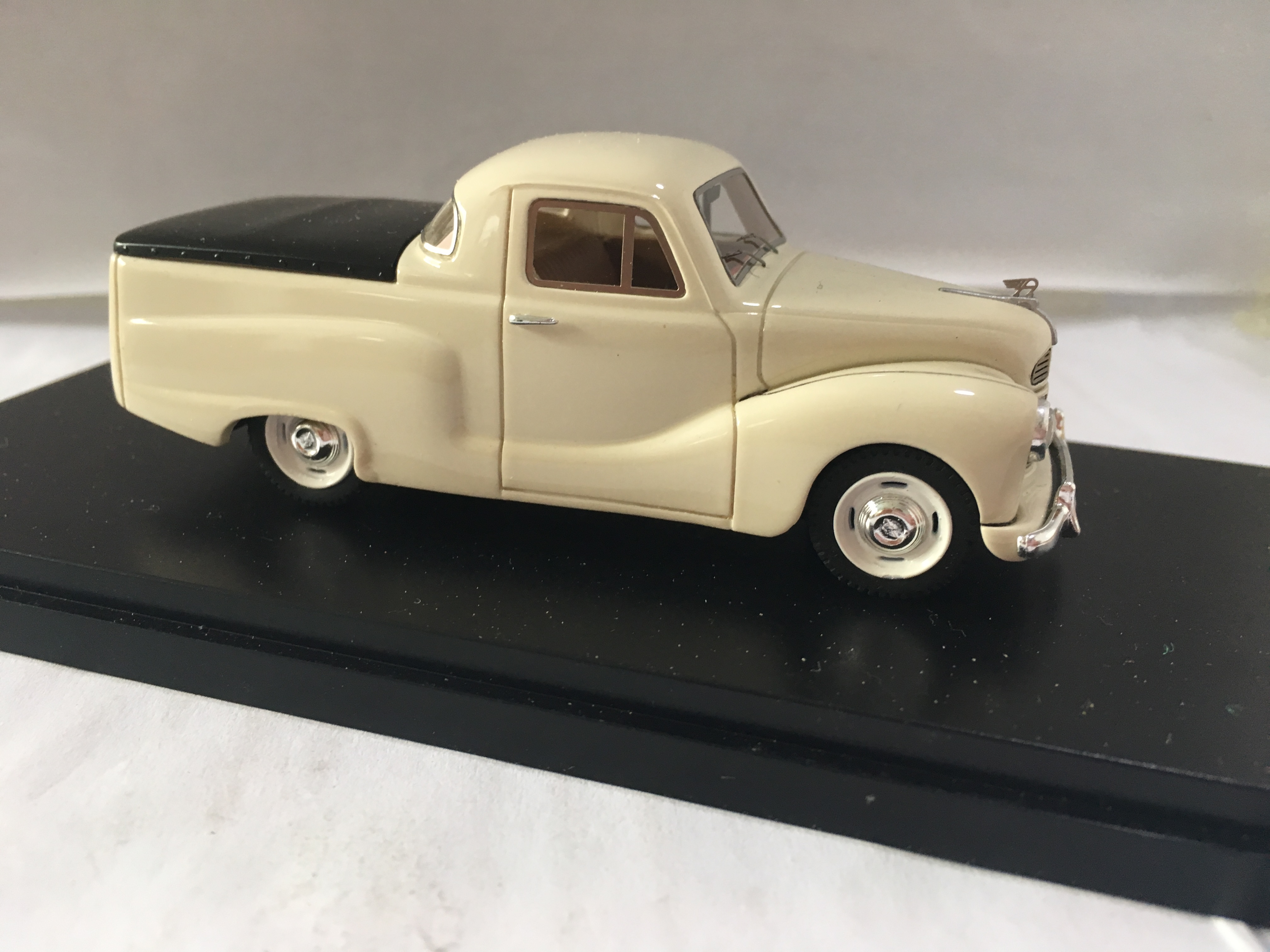 OEM 1/43 milky Austin car collectible 