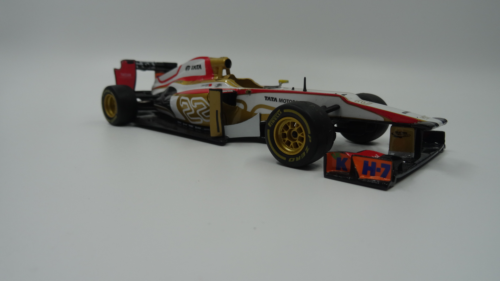 OEM 1/18 colorful Ferrari car model collectible