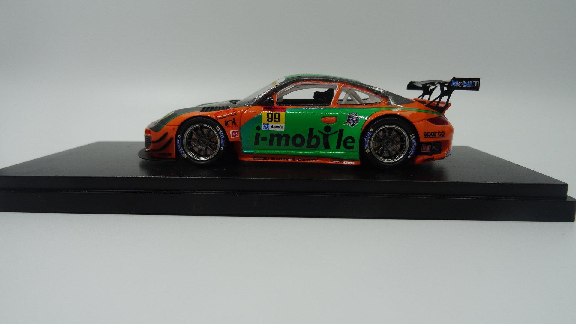 Japan 1/43 ebbro resin car model