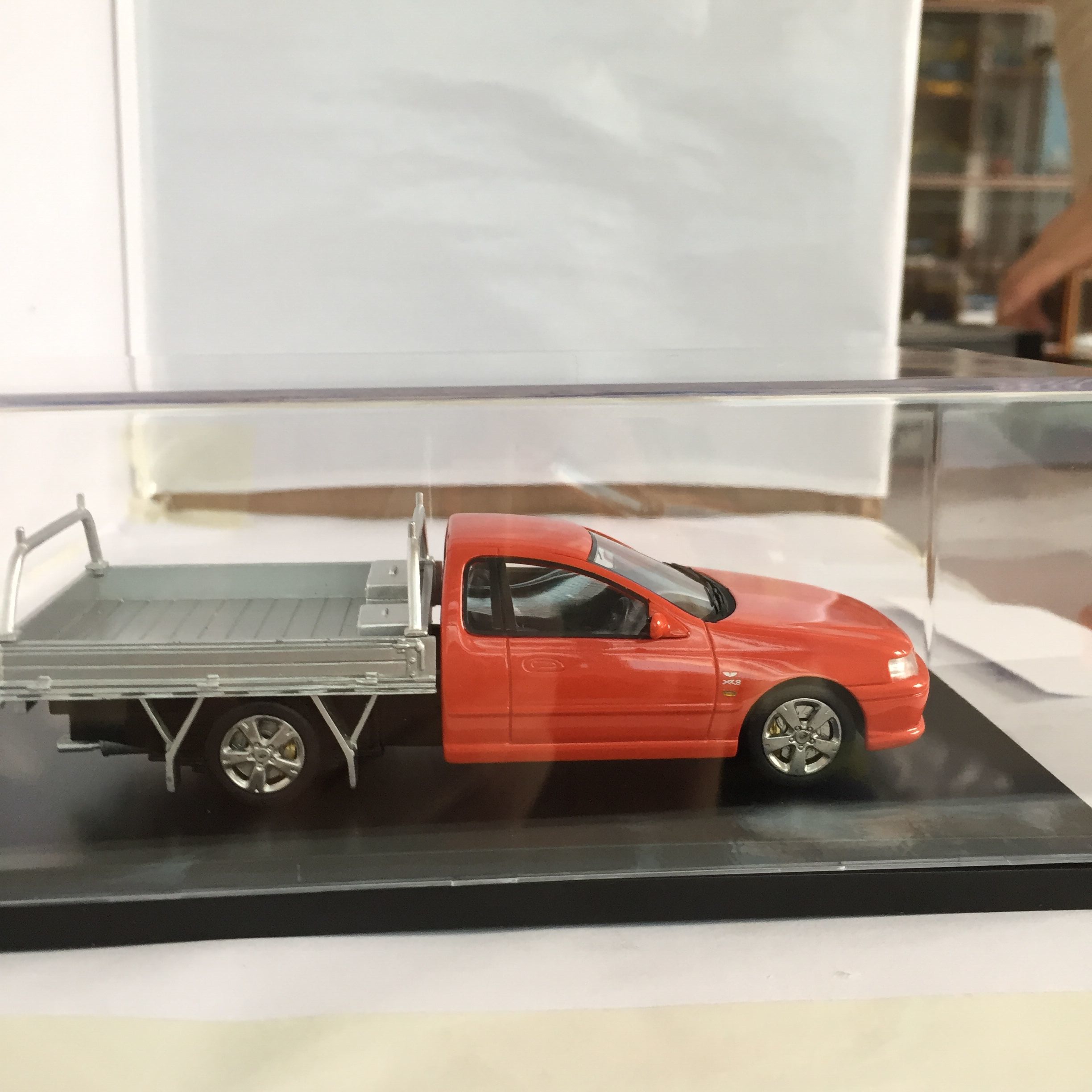 Customized 1/43 Orange ford trailer resin collectible car model