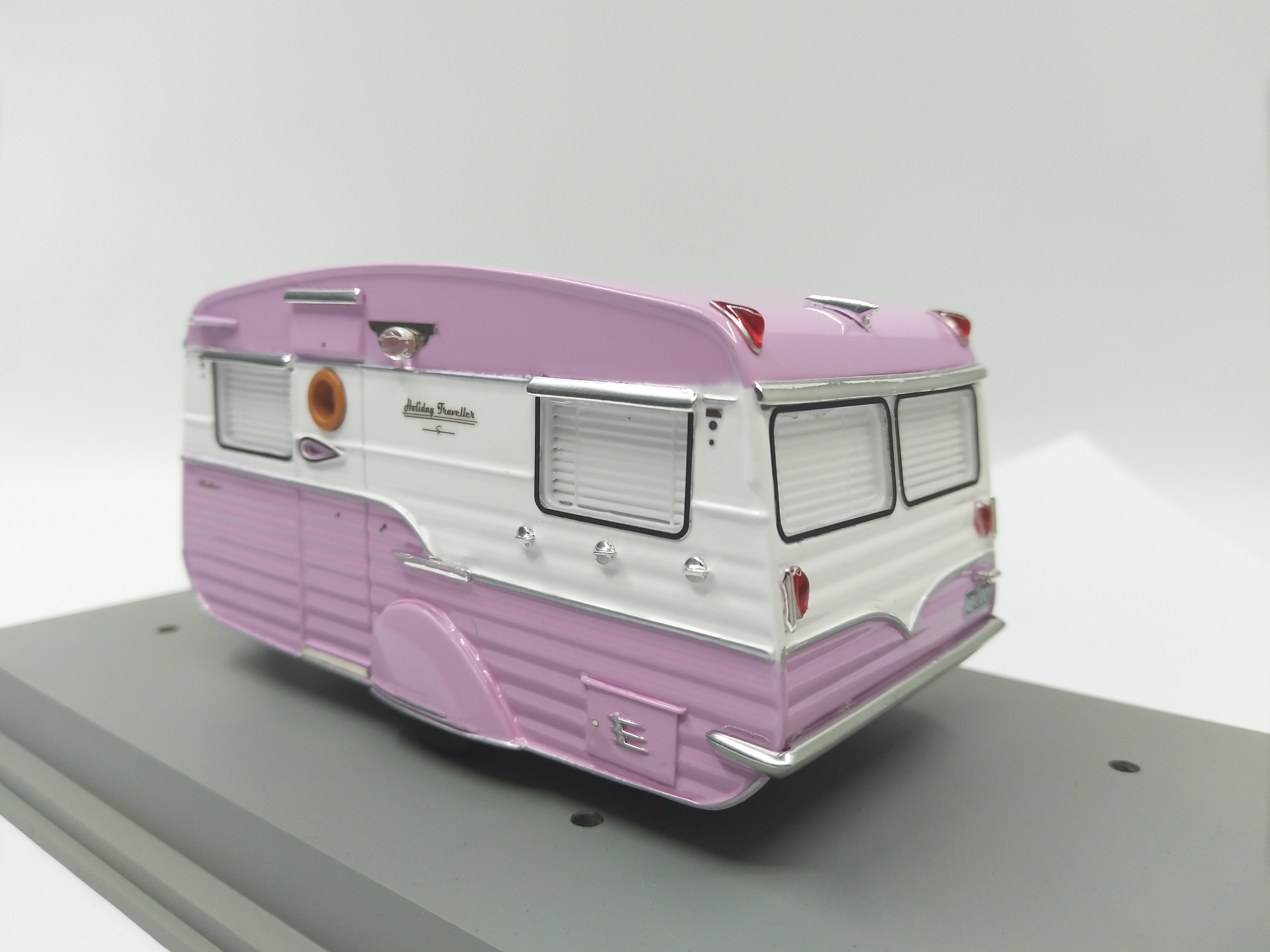 Purple Caravan 1/43  trailer resin collectible car model 