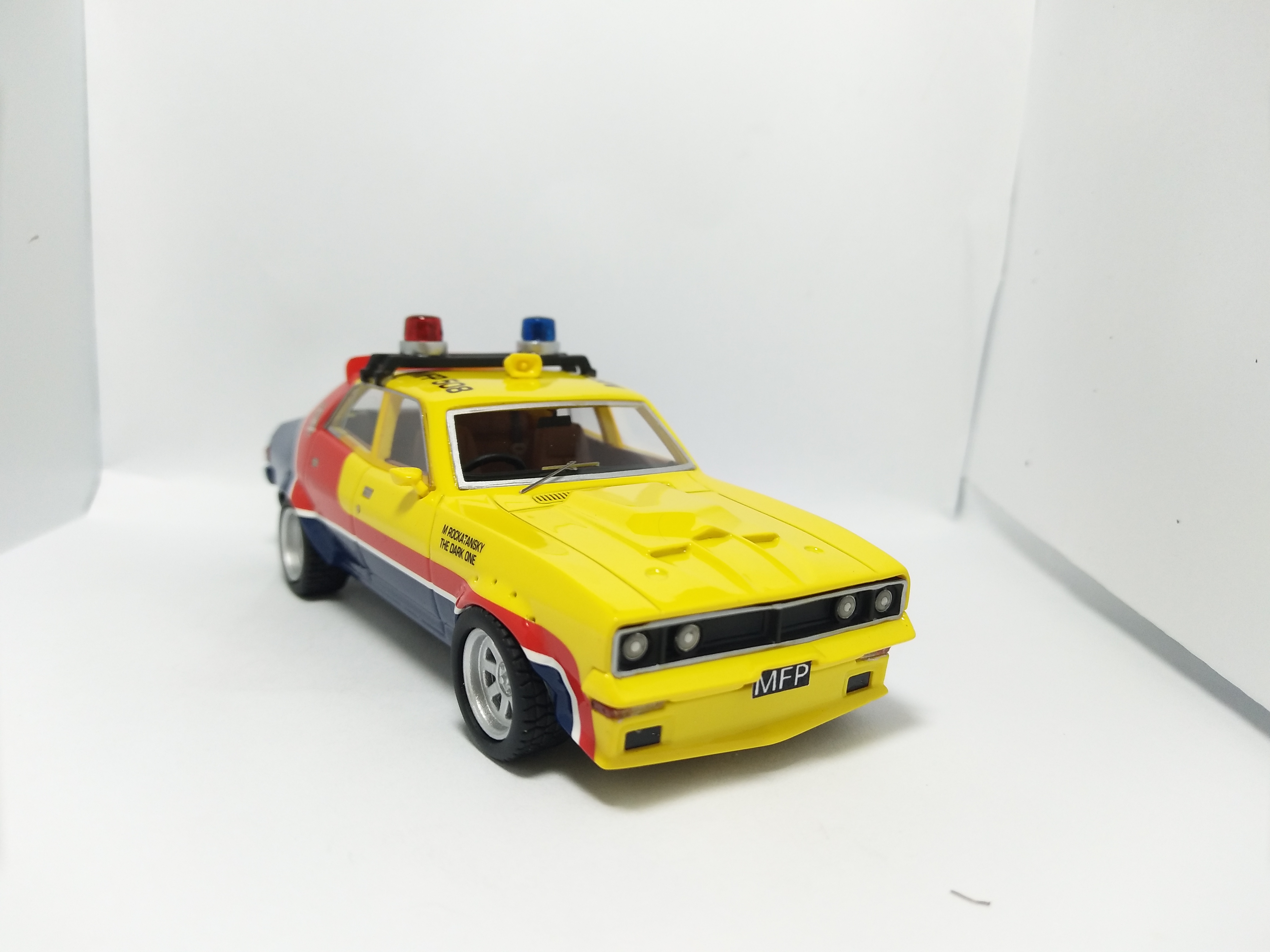  1/43 Yellow MFP police partrol collectible 