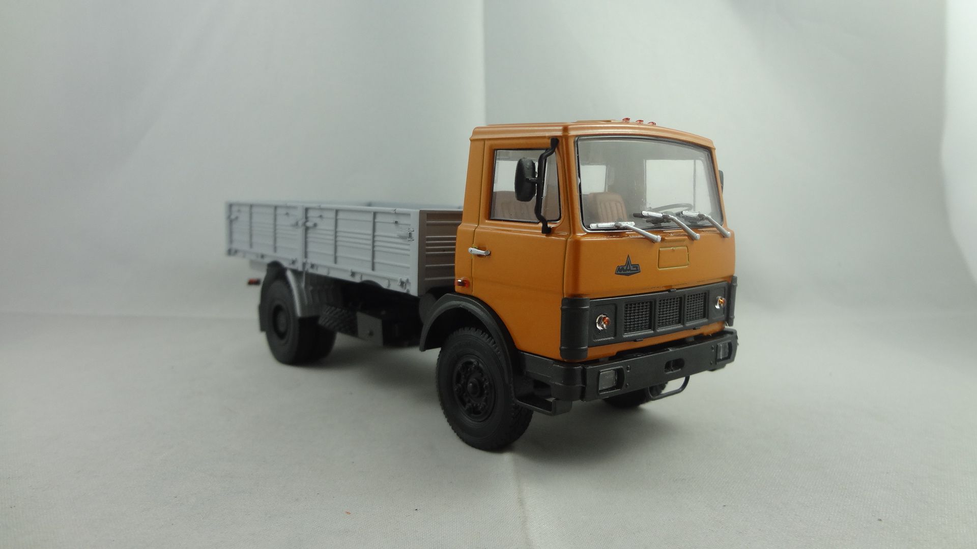 Orange Maz cabine with grey trailer diecast model collectible 