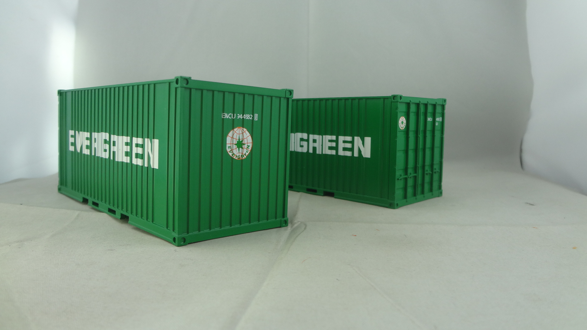 43 scale Diecast 20 Ft green container with double cases - 副本