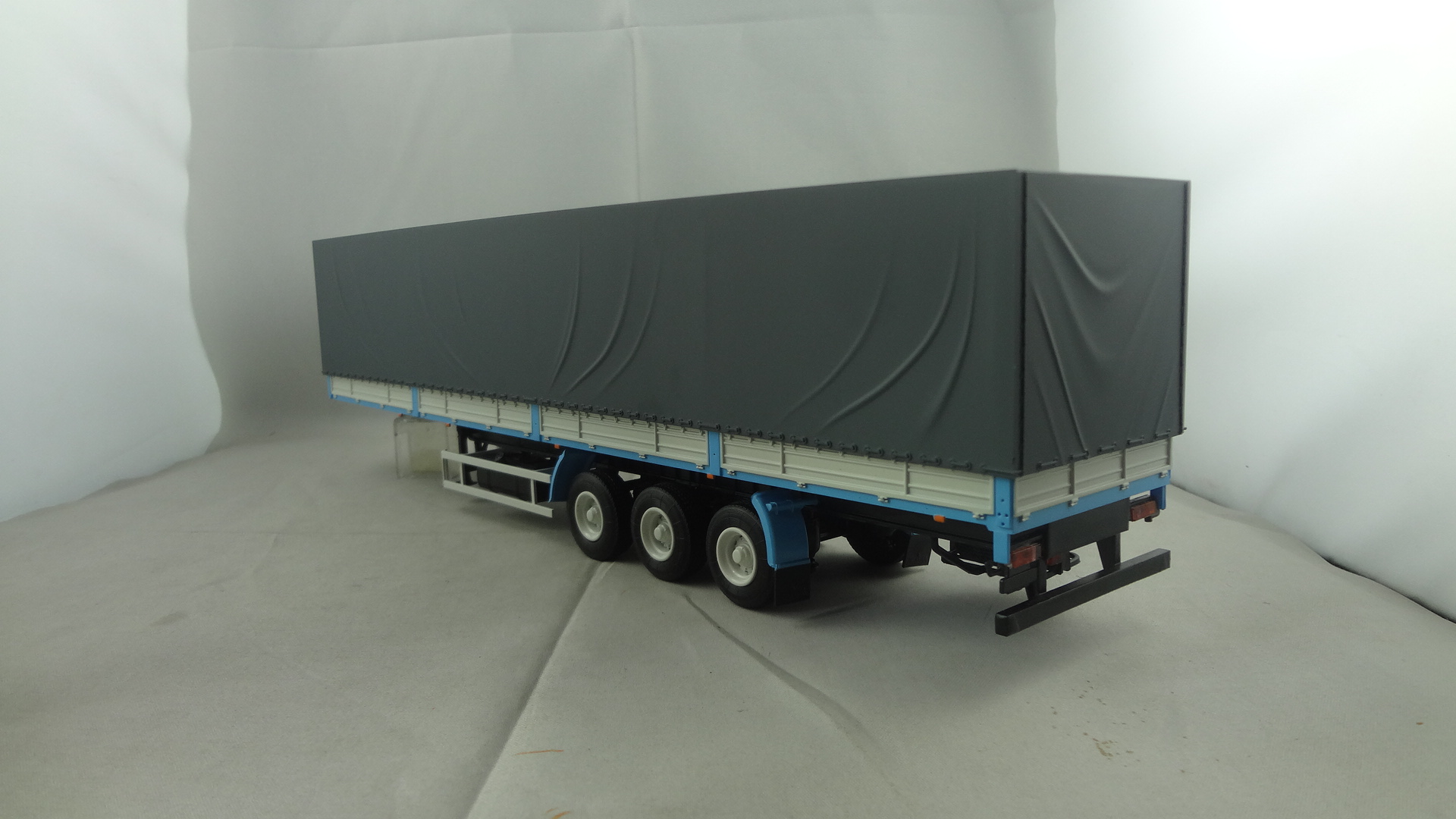 Grey 43 scale container model collectible toys - 副本