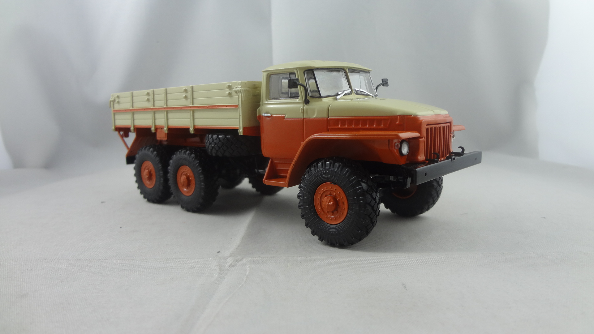 Beige 377H diecast truck model collectible 
