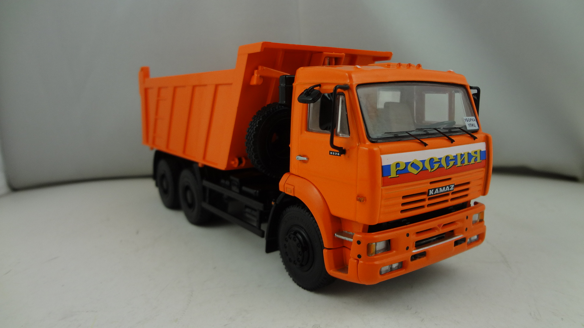 DAF-6520 OLD orange functional truck Dumper model