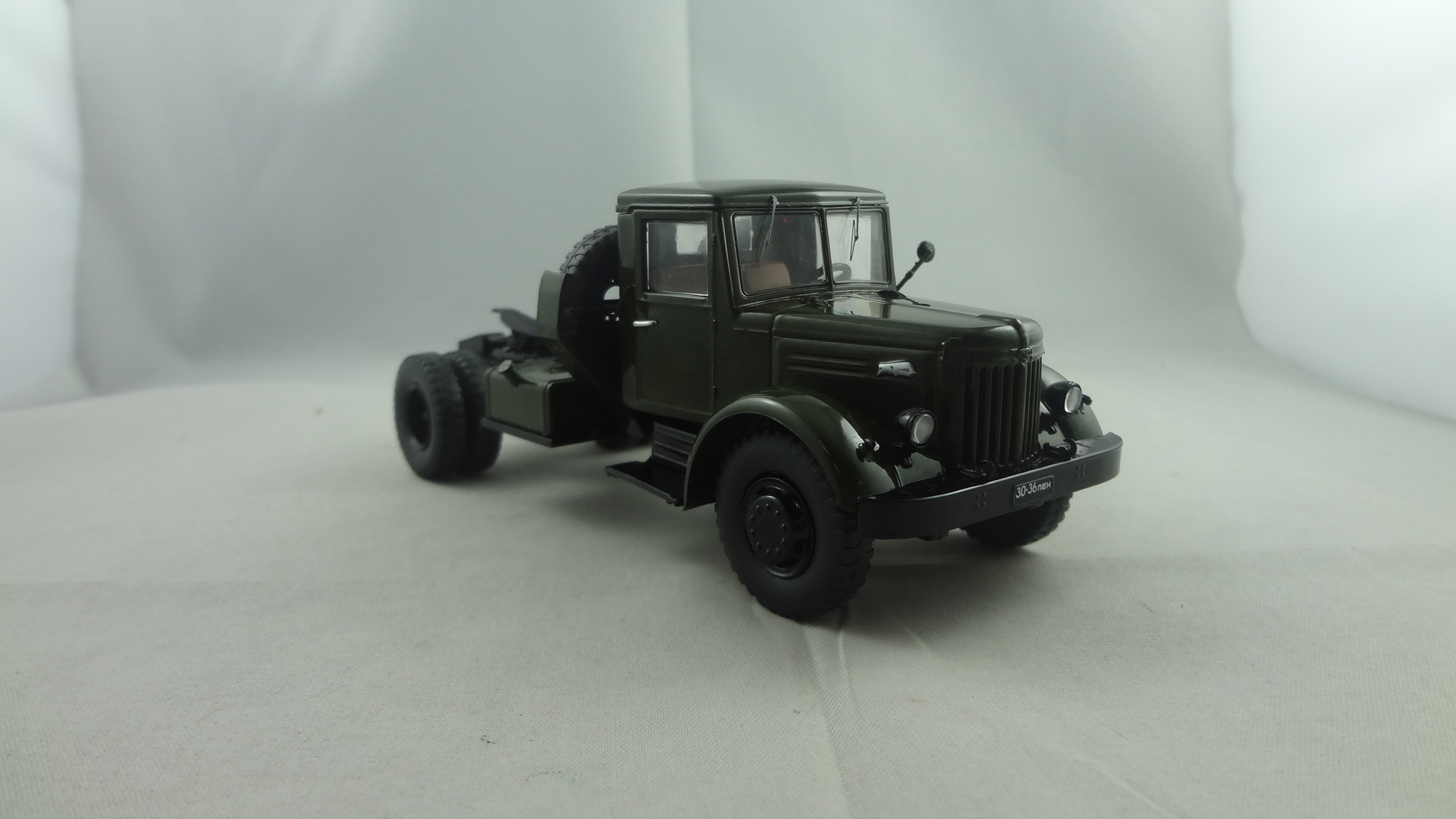 Maz-200 V green truck trailer model  