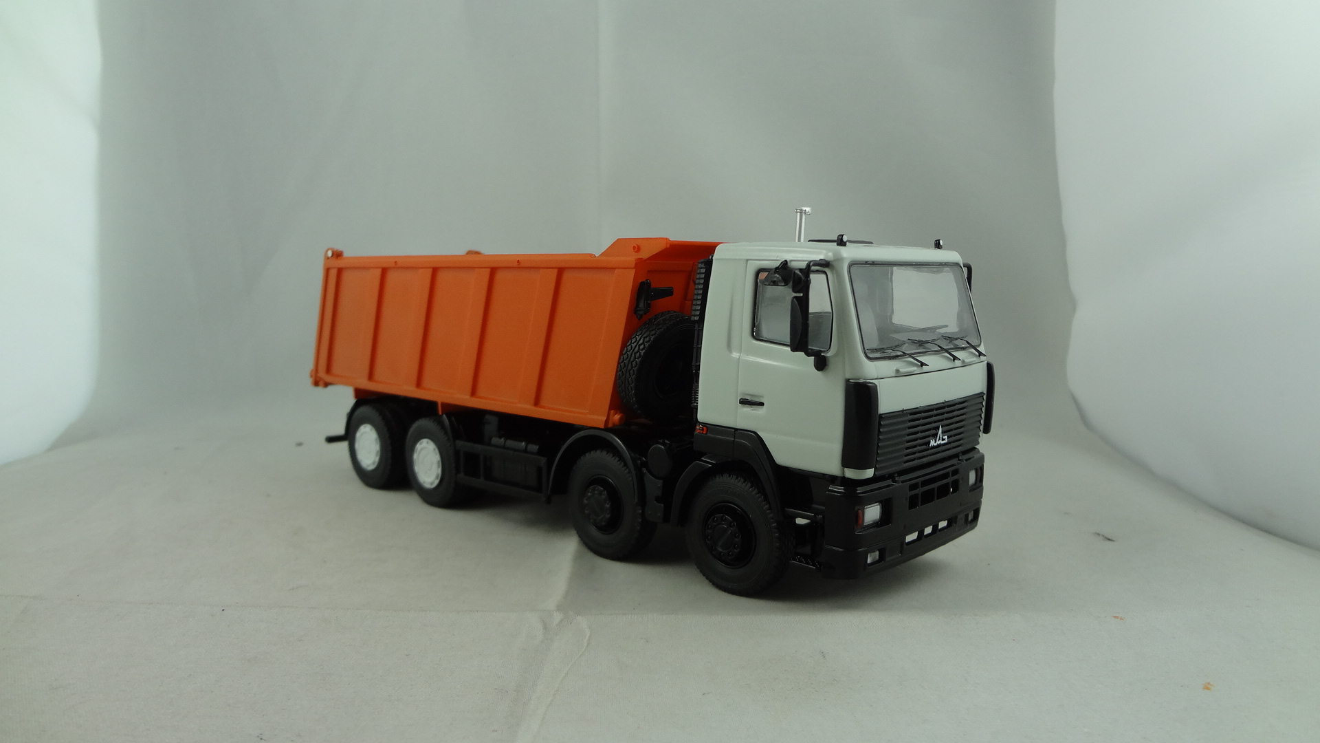Maz-6516 Old grey cabine with orange dumper truck model