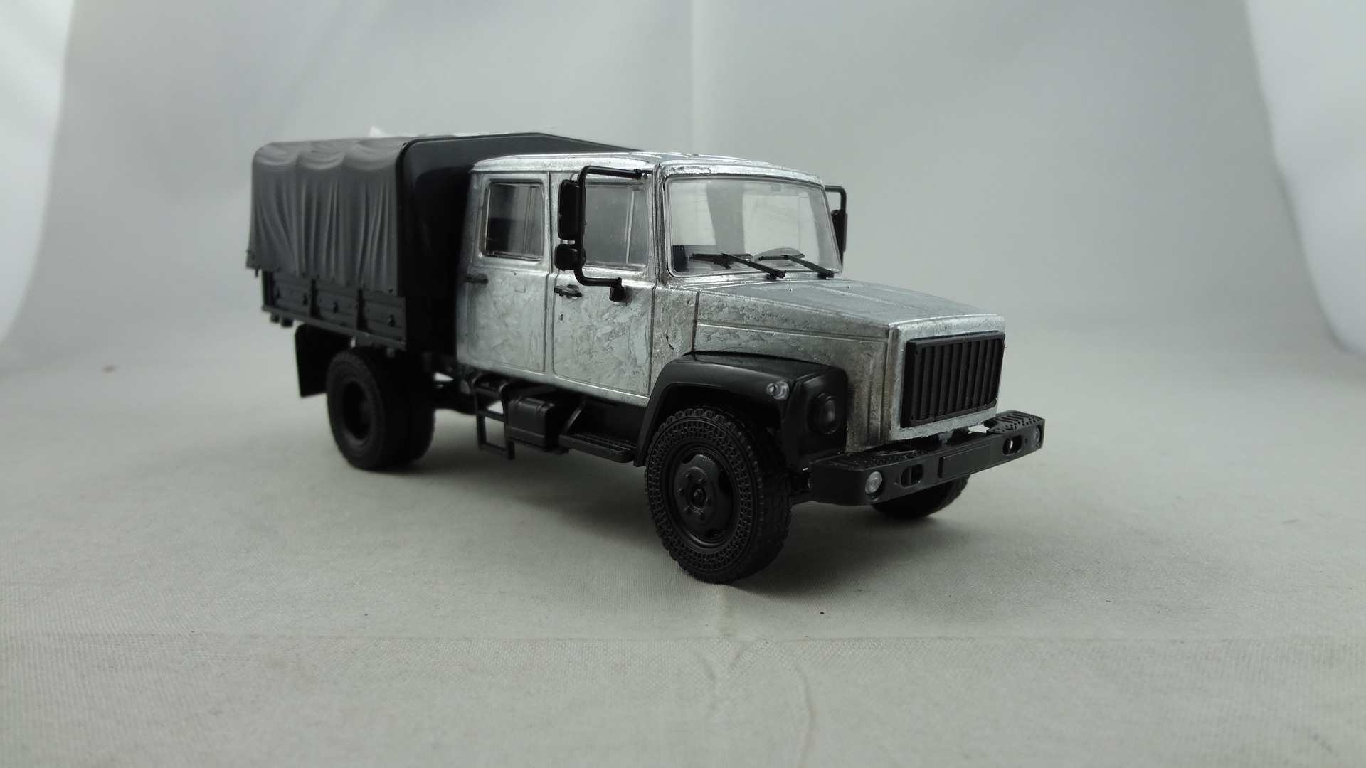 OEM GAZ33251-4X2 WITH AWNING unpainted diecast parts  