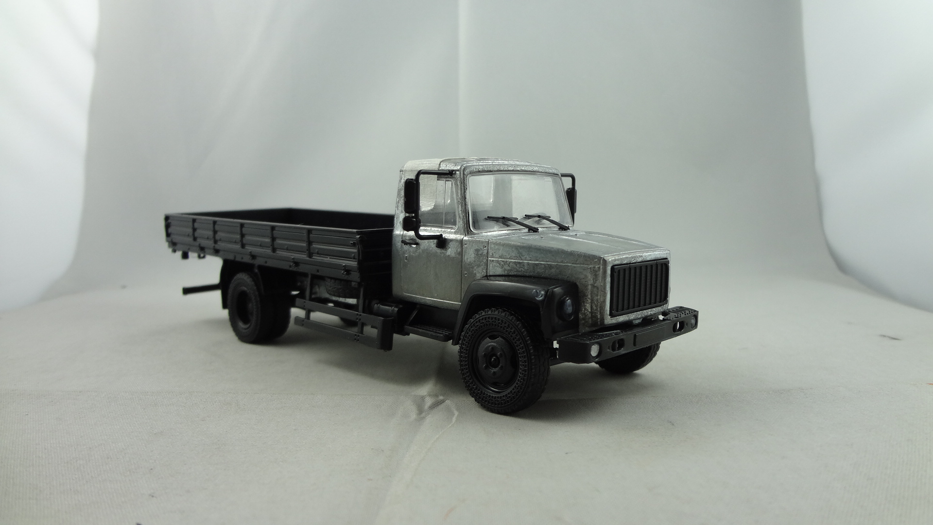 OEM customized diecast unpainted model GAZ278462 
