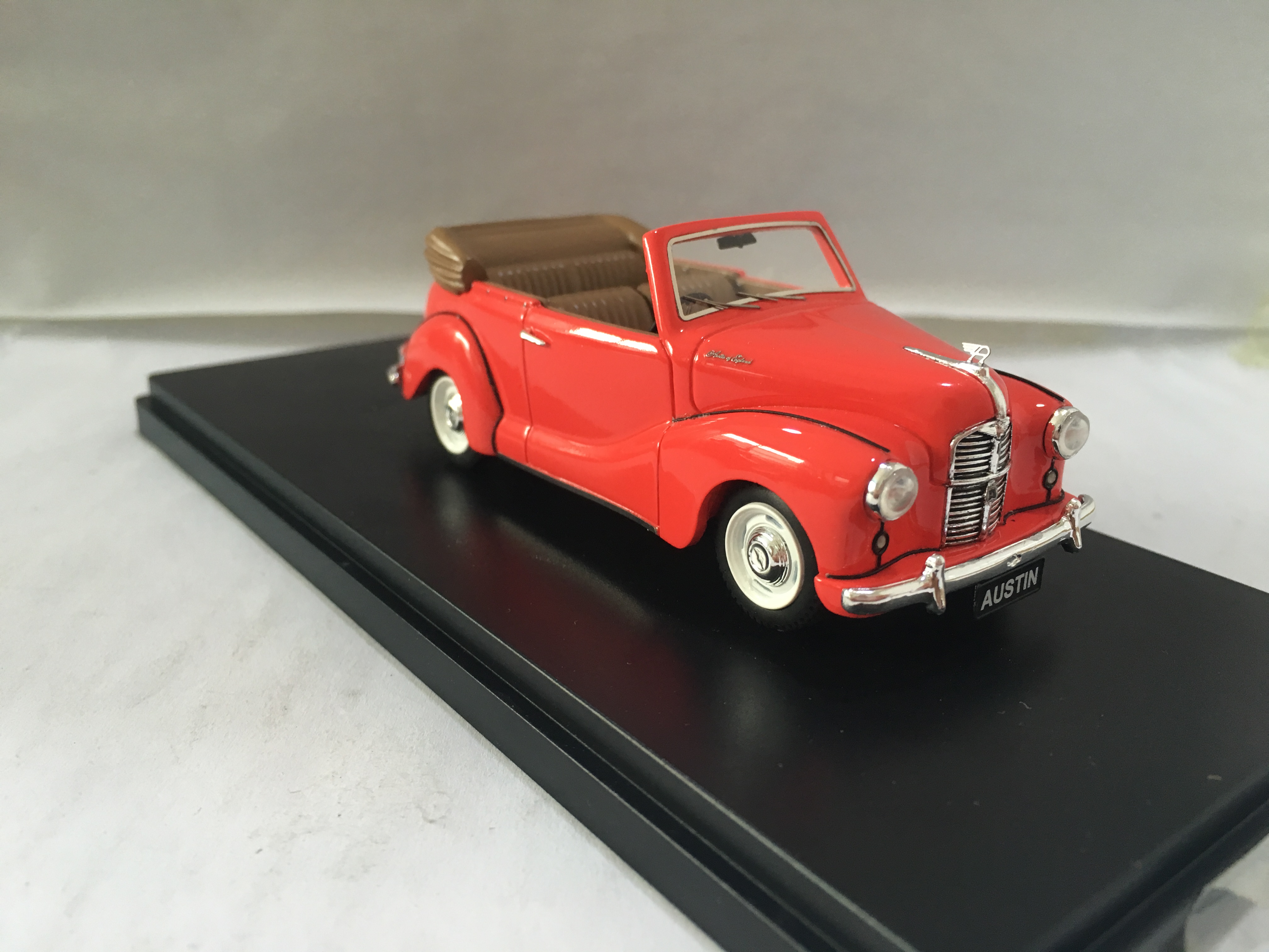Red Austin 43 scale model collectible