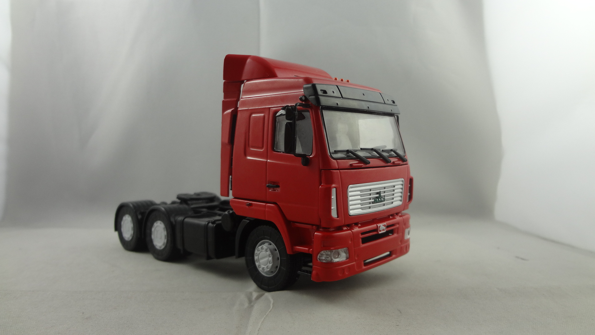 Brick red function cabine trailer model truck 